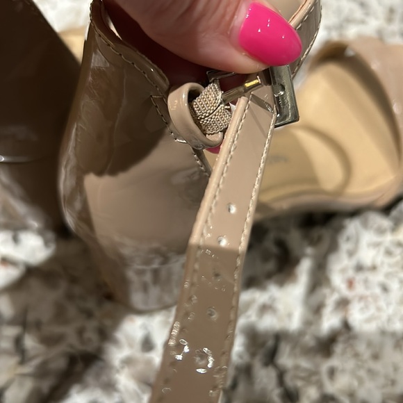 Chinese Laundry Nude Patent Block Sandal Heels Sz 6 - Picture 4 of 6